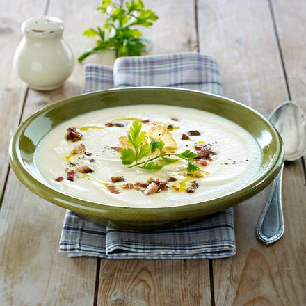 Selleriesuppe mit Maronen und Speck Rezept Selleriesuppe mit Maronen und Speck Rezept