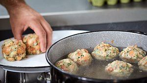 Semmelknödel Rezept - Foto: House of Food / Bauer Food Experts KG