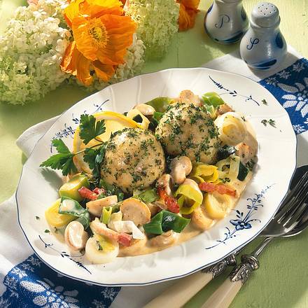 Semmelknödel mit Pilzgulasch Rezept