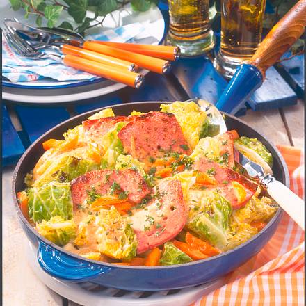 Senf-Rahmwirsing mit Fleischkäse Rezept Senf-Rahmwirsing mit Fleischkäse Rezept