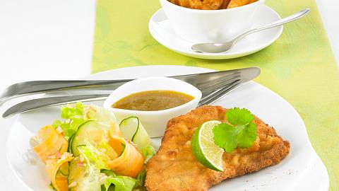 Senf-Schnitzel mit Kartoffelecken Rezept - Foto: Pretscher, Tillmann