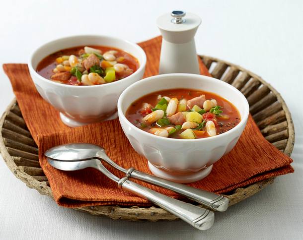 Serbische Bohnensuppe (bei Mutti essen) Rezept Serbische Bohnensuppe (bei Mutti essen) Rezept