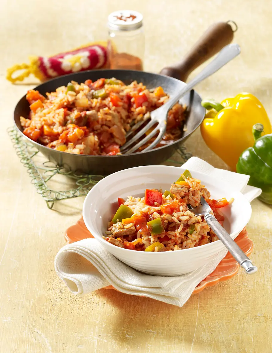 Serbisches Reisfleisch mit bunter Paprika Rezept Serbisches Reisfleisch mit bunter Paprika Rezept