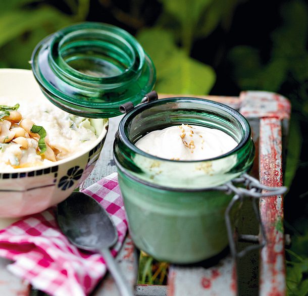 Sesam-Joghurt-Creme Rezept Sesam-Joghurt-Creme Rezept