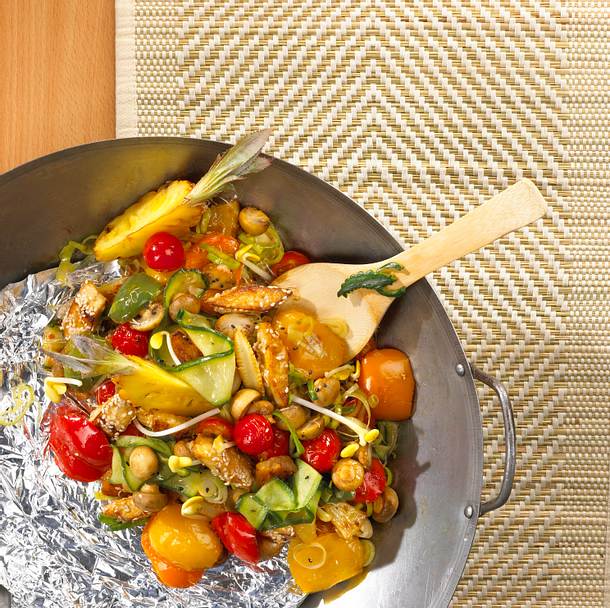 Sesam-Tofu mit süß saurem Gemüse Rezept Sesam-Tofu mit süß saurem Gemüse Rezept