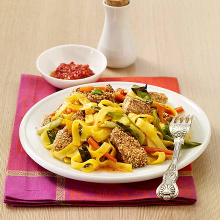 Sesamschnitzelstreifen zu Wokgemüse Rezept Sesamschnitzelstreifen zu Wokgemüse Rezept