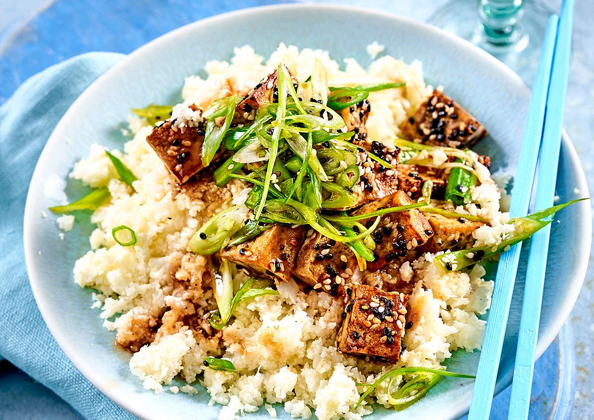 Sesamtofu auf Blumenkohlreis Rezept