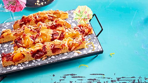 Sex on the Cake mit beschwipsten Cranberrys Rezept - Foto: House of Food / Bauer Food Experts KG