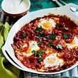 Shakshuka (gebackene Eier in Paprika-Tomaten-Sugo) Rezept - Foto: House of Food / Bauer Food Experts KG