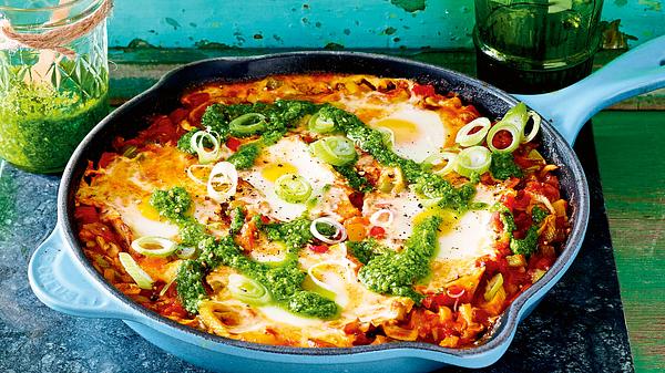 Shakshuka mit Champignons und Pesto - Foto: House of Food / Bauer Food Experts KG