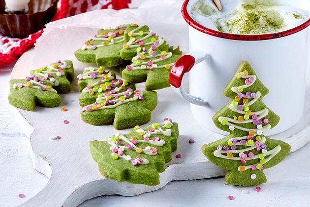 Shortbread-Matcha-Tannenbäume Rezept Shortbread-Matcha-Tannenbäume Rezept