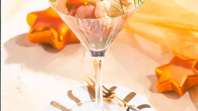 Shrimps in Cocktailsoße Rezept - Foto: LECKER @ Bauer Media Group