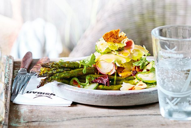 Smutjes Express-Wurstsalat mit Ofenspargel Rezept Smutjes Express-Wurstsalat mit Ofenspargel Rezept