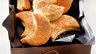 Snickerdoodle-Halbmonde mit Cashewcreme Rezept - Foto: LECKER @ Bauer Media Group Snickerdoodle-Halbmonde mit Cashewcreme Rezept - Foto: LECKER @ Bauer Media Group