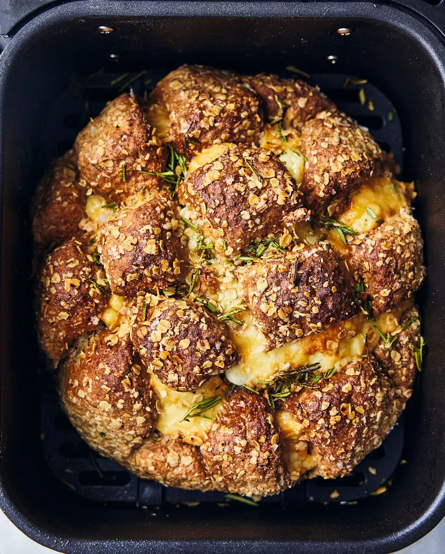 Käsebrot mit Kräutern und Käse Sodabrot mit Kräutern und Käse