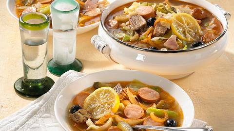 Soljanka mit Fleisch Rezept - Foto: House of Food / Bauer Food Experts KG