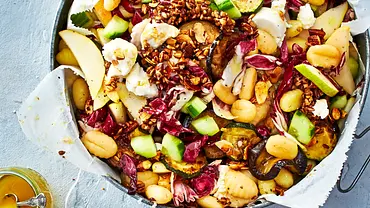 Sommer trifft Herbst: Gnocchi-Salat mit Birne Rezept - Foto: LECKER @ Bauer Media Group