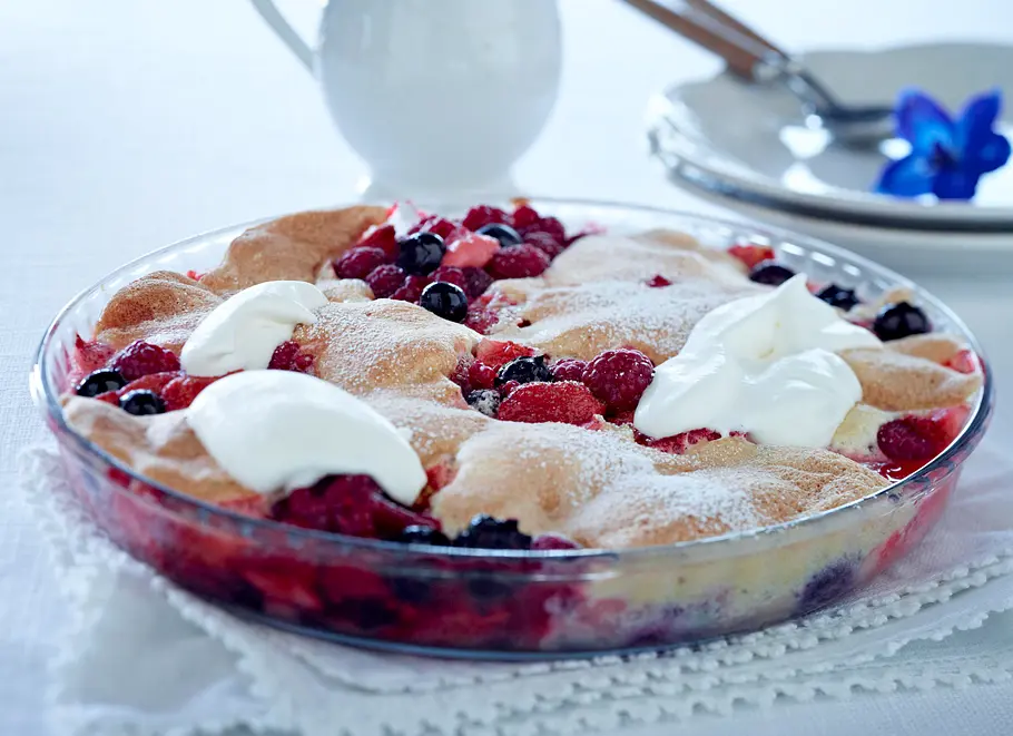 Sommerbeerengratin mit Schlag Rezept Sommerbeerengratin mit Schlag Rezept