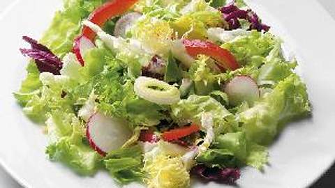 Sommerlich Bunter Salat Rezept - Foto: House of Food / Bauer Food Experts KG