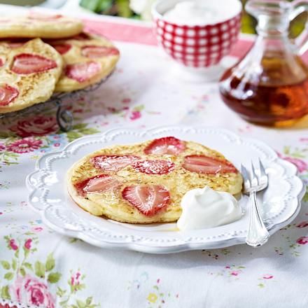 Sommerliche Erdbeer-Pancakes Rezept Sommerliche Erdbeer-Pancakes Rezept