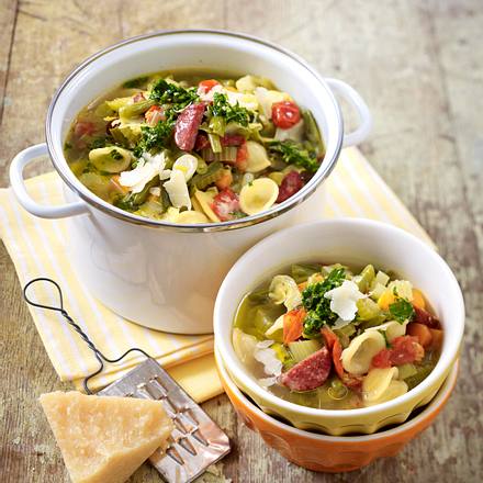 Sommerliche Minestrone mit Gremolata Rezept Sommerliche Minestrone mit Gremolata Rezept