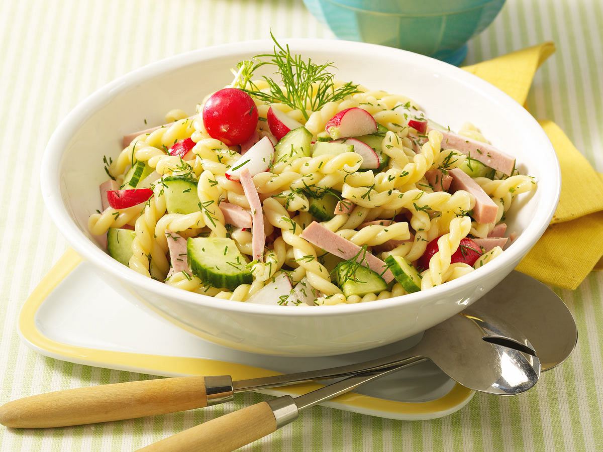 Sommerlicher Nudelsalat Rezept