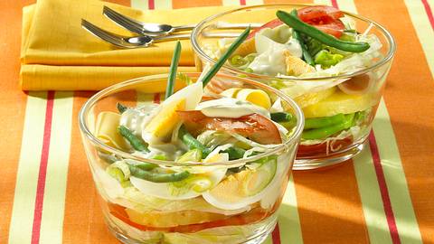 Sommerlicher Schichtsalat Rezept - Foto: House of Food / Bauer Food Experts KG