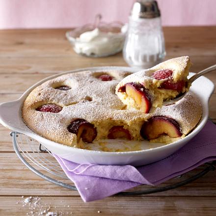 Sommerpflaumen-Clafoutis Rezept Sommerpflaumen-Clafoutis Rezept