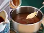 Soße retten mit Saft oder Erdnussbutter - Foto: LECKER @ Bauer Media Group Soße retten mit Saft oder Erdnussbutter - Foto: LECKER @ Bauer Media Group