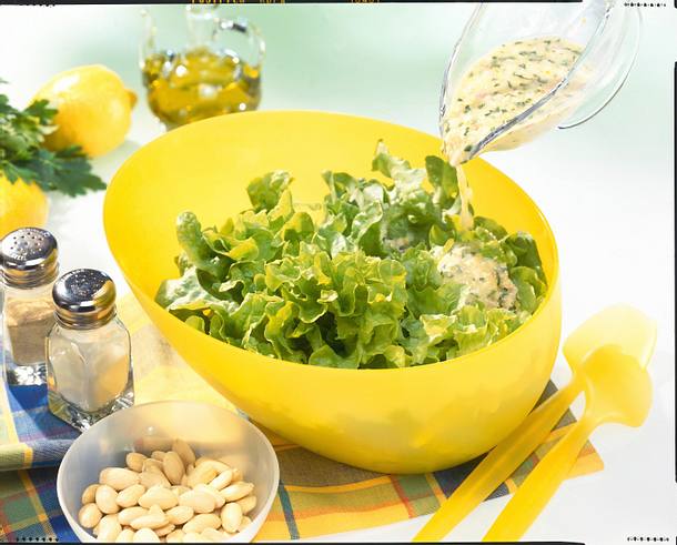 Soße zum grünen Salat (Pestosoße) Rezept
