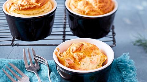 Soufflé-Küchlein mit Lachs Rezept - Foto: House of Food / Bauer Food Experts KG