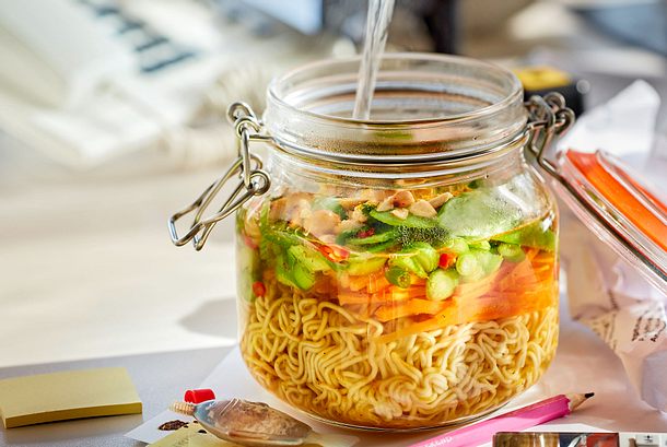Soup it yourself: Mie-Nudel-Terrine Rezept Soup it yourself: Mie-Nudel-Terrine Rezept
