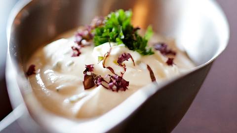 Sour Cream Rezept - Foto: House of Food / Bauer Food Experts KG