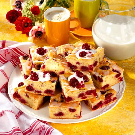 Sour Cream-Kirsch-Kuchen Rezept Sour Cream-Kirsch-Kuchen Rezept