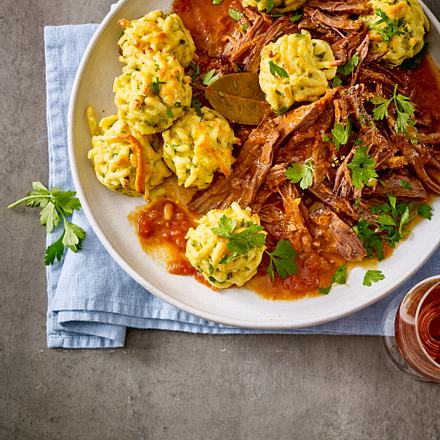 Spätzlebällchen mit Rinderragout Rezept