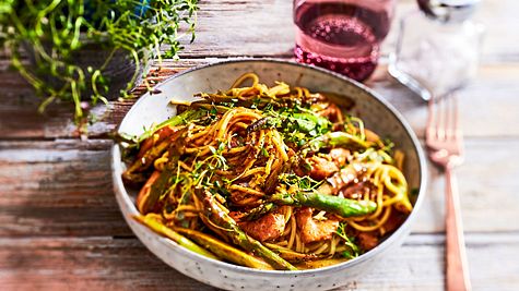 Spaghetti al Limone mit Hähnchenstreifen Rezept - Foto: House of Food / Bauer Food Experts KG