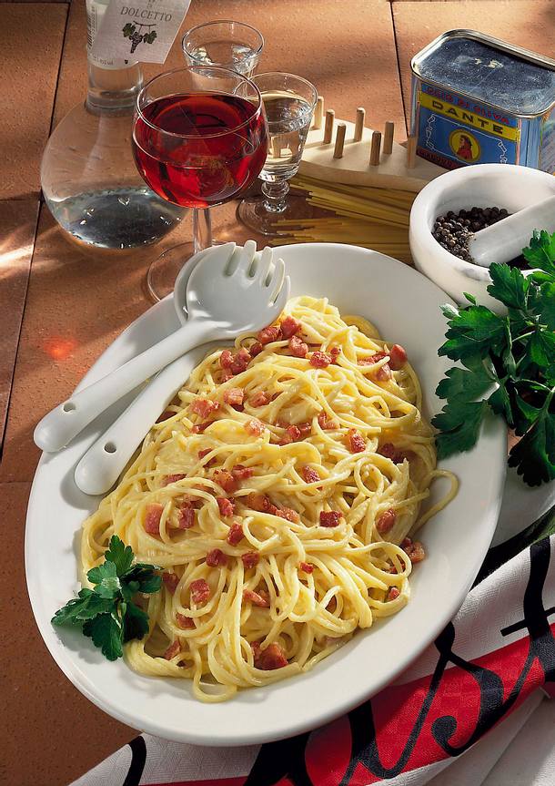 Spaghetti alla carbonara Rezept | LECKER