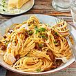 Spaghetti alla­ Carbonara (vegetarisch) Rezept - Foto: House of Food / Bauer Food Experts KG