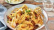 Spaghetti alla­ Carbonara (vegetarisch) Rezept - Foto: House of Food / Bauer Food Experts KG