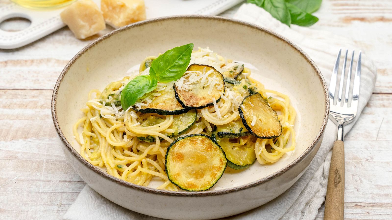 Spaghetti alla Nerano (Italienische Zucchini-Pasta) | LECKER