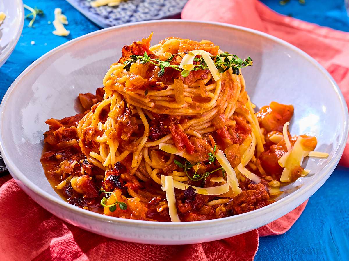 Spaghetti all'amatriciana mit Sugo Rezept