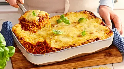 Spaghetti-bolo-Lasagne Rezept - Foto: LECKER @ Bauer Media Group