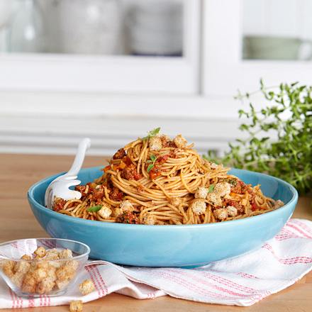 Spaghetti bolognese mit Buttercroûtons Rezept Spaghetti bolognese mit Buttercroûtons Rezept