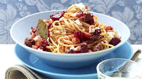 Spaghetti bolognese mit Roter Bete Rezept - Foto: House of Food / Bauer Food Experts KG