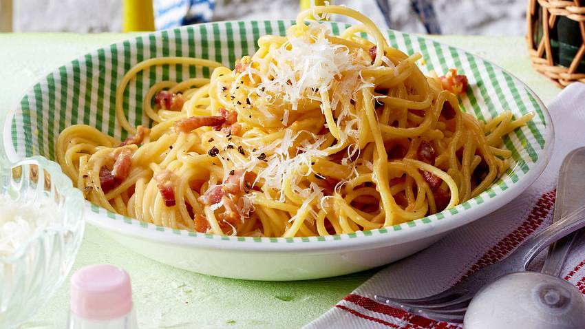 Spaghetti Carbonara Rezept - Foto: House of Food / Bauer Food Experts KG