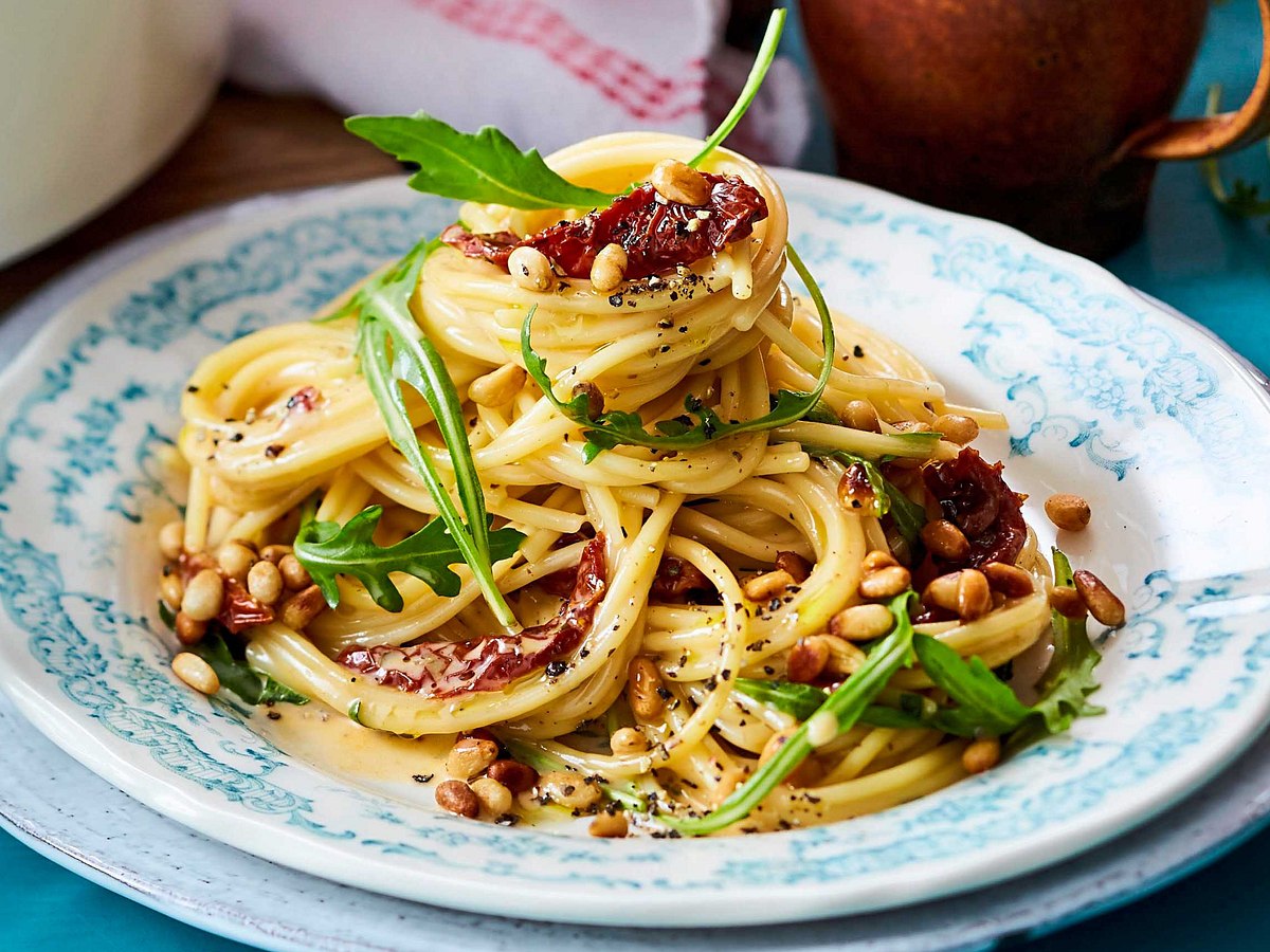 Spaghetti Carbonara „Caprese“ Rezept