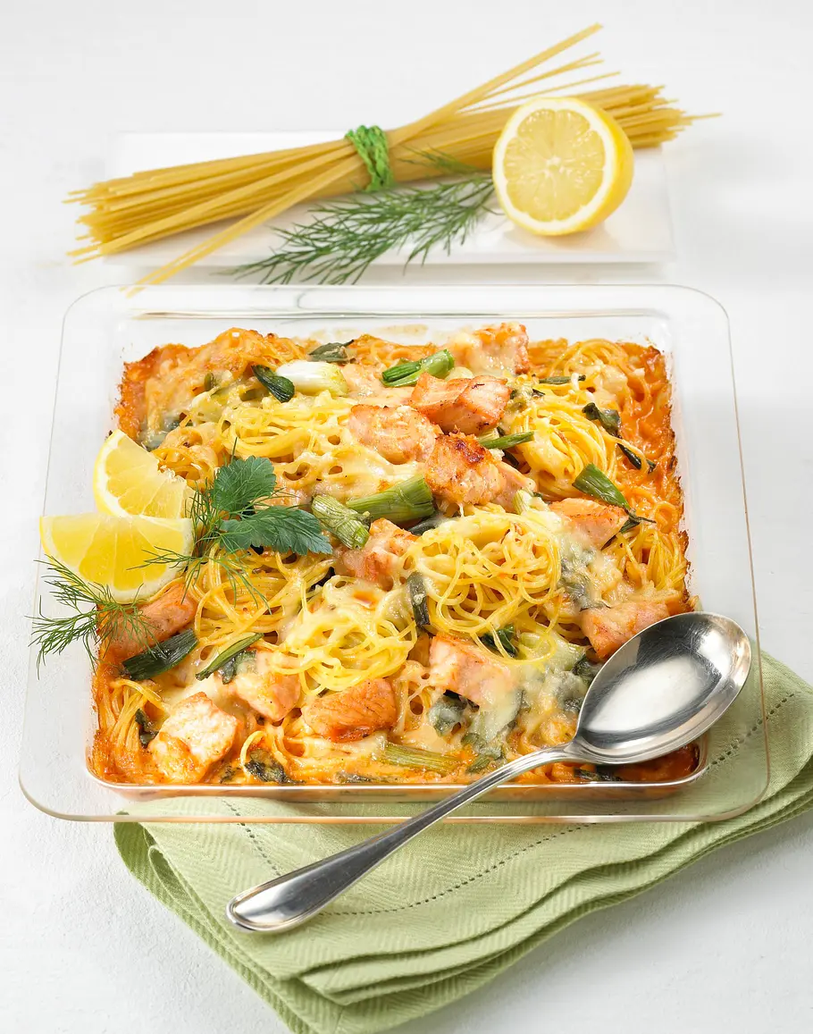 Spaghetti-Lachs-Gratin vom Blech Rezept Spaghetti-Lachs-Gratin vom Blech Rezept
