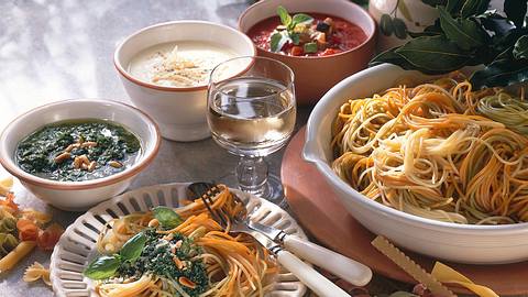 Spaghetti mit dreierlei Soßen Rezept - Foto: Maass