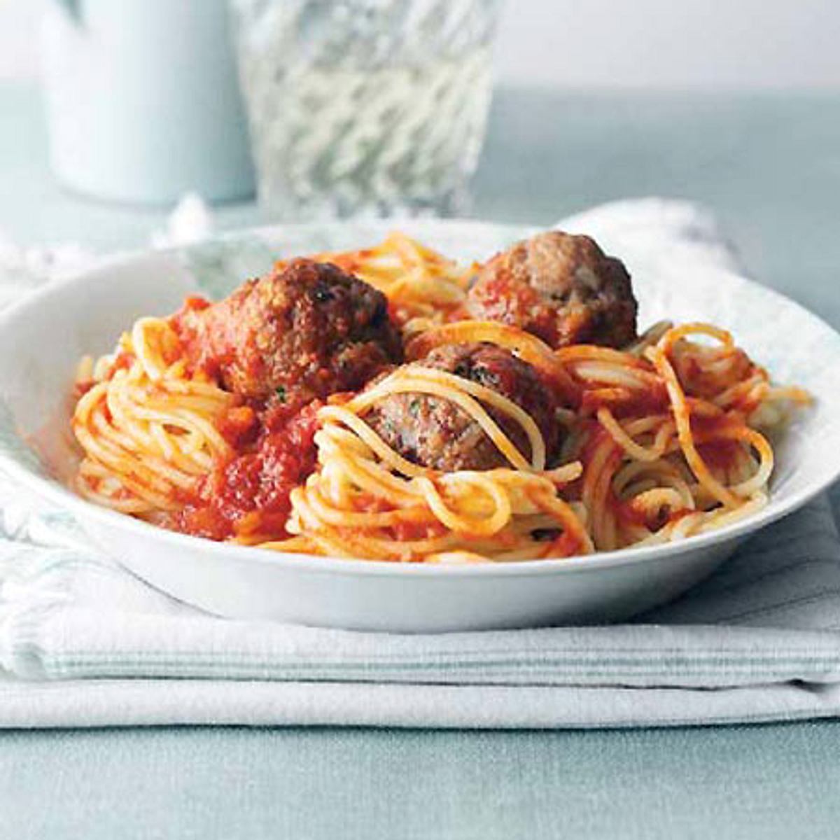 Spaghetti mit Fleischklößchen (Cynthia Barcomi) Rezept