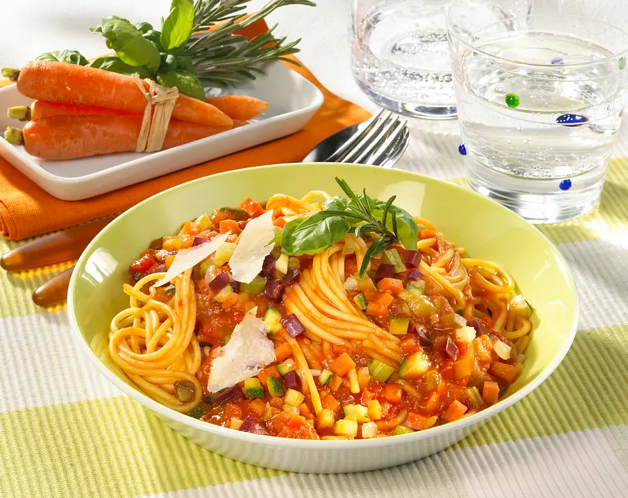 Spaghetti mit Gemüse-Bolognese Rezept Spaghetti mit Gemüse-Bolognese Rezept